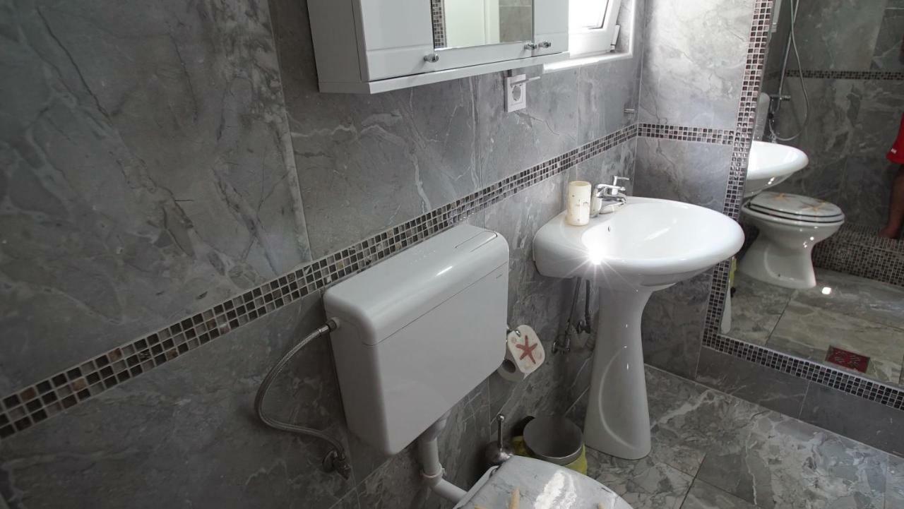 Penthouse Stoliv New Spa-Pool Villa Is Located 5M From The Sea, Exclusive Terrace,Private Jetty Wih Sunbeds, Pebble Beach, Secluded Location Total Area 375M2 At Your Disposal Kotor Exterior foto